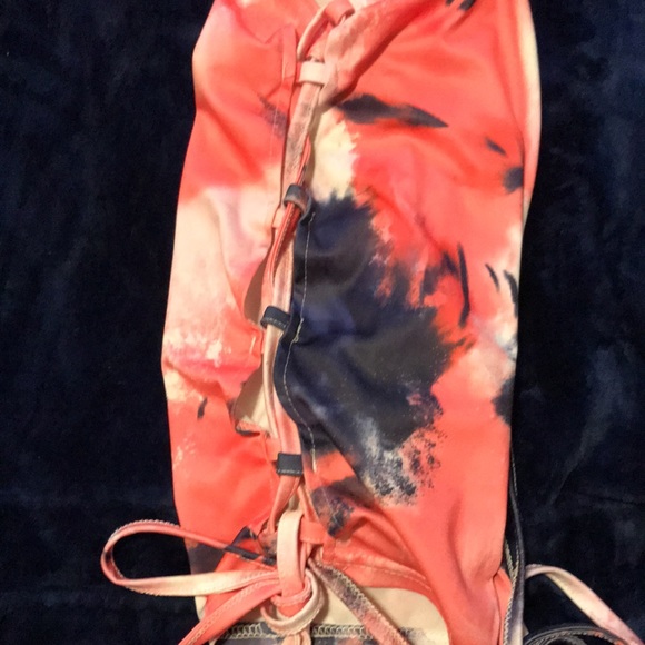 Romper - Picture 2 of 4